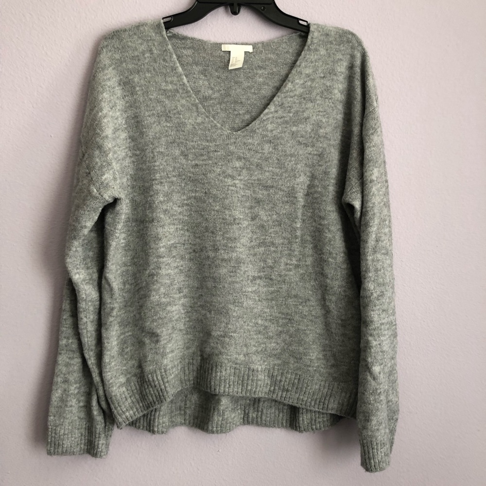 H&M V Neck Sweater - Picture 2 of 7